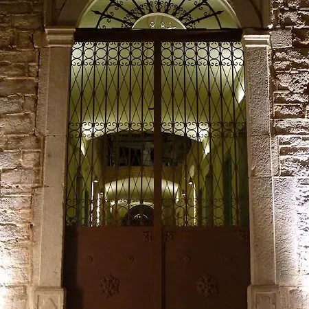 The Old Markets 4*