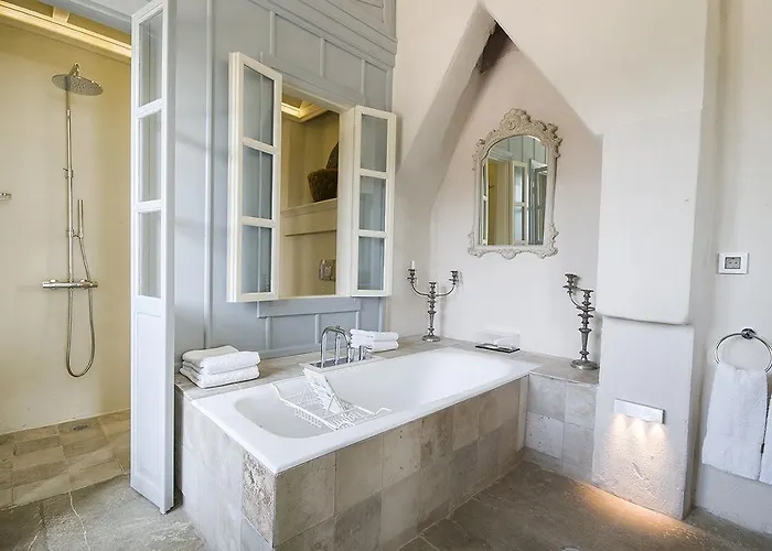 Hotel The Old Markets Sými